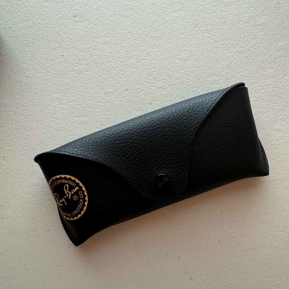 Ray-Ban Sunglasses Case Bundle - Picture 9 of 11
